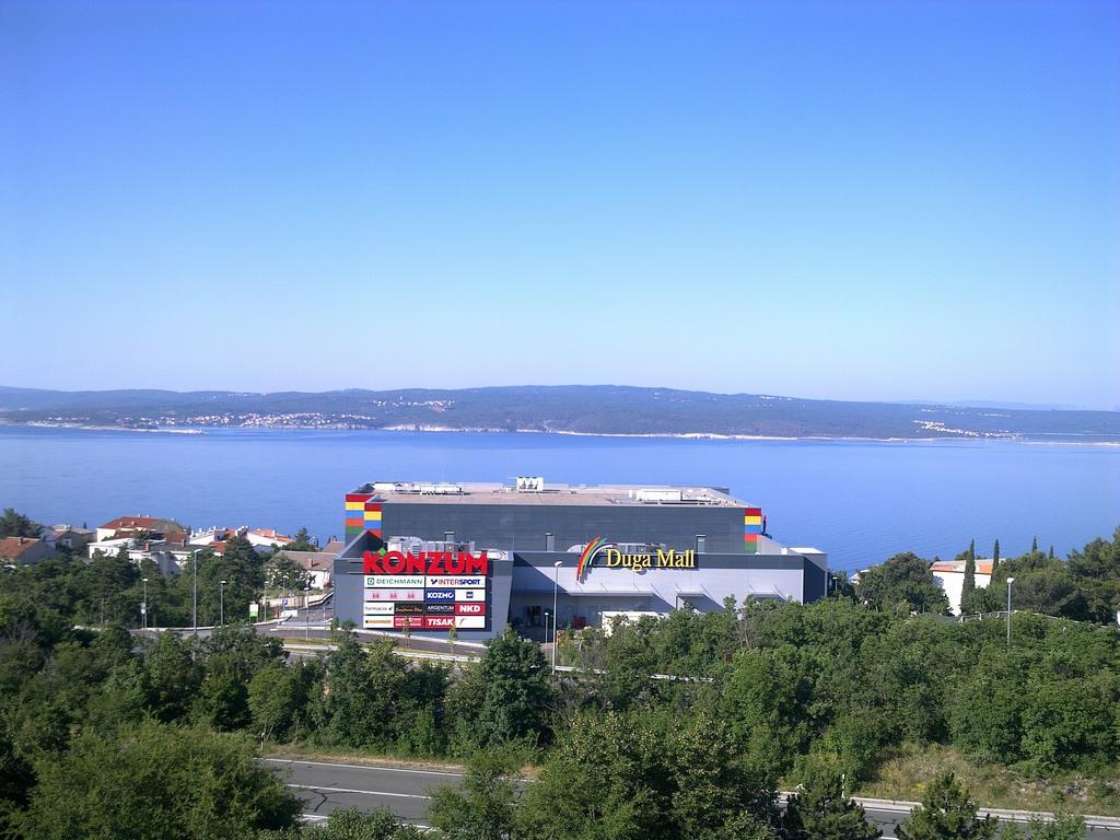 Apartments Permida Dramalj Buitenkant foto
